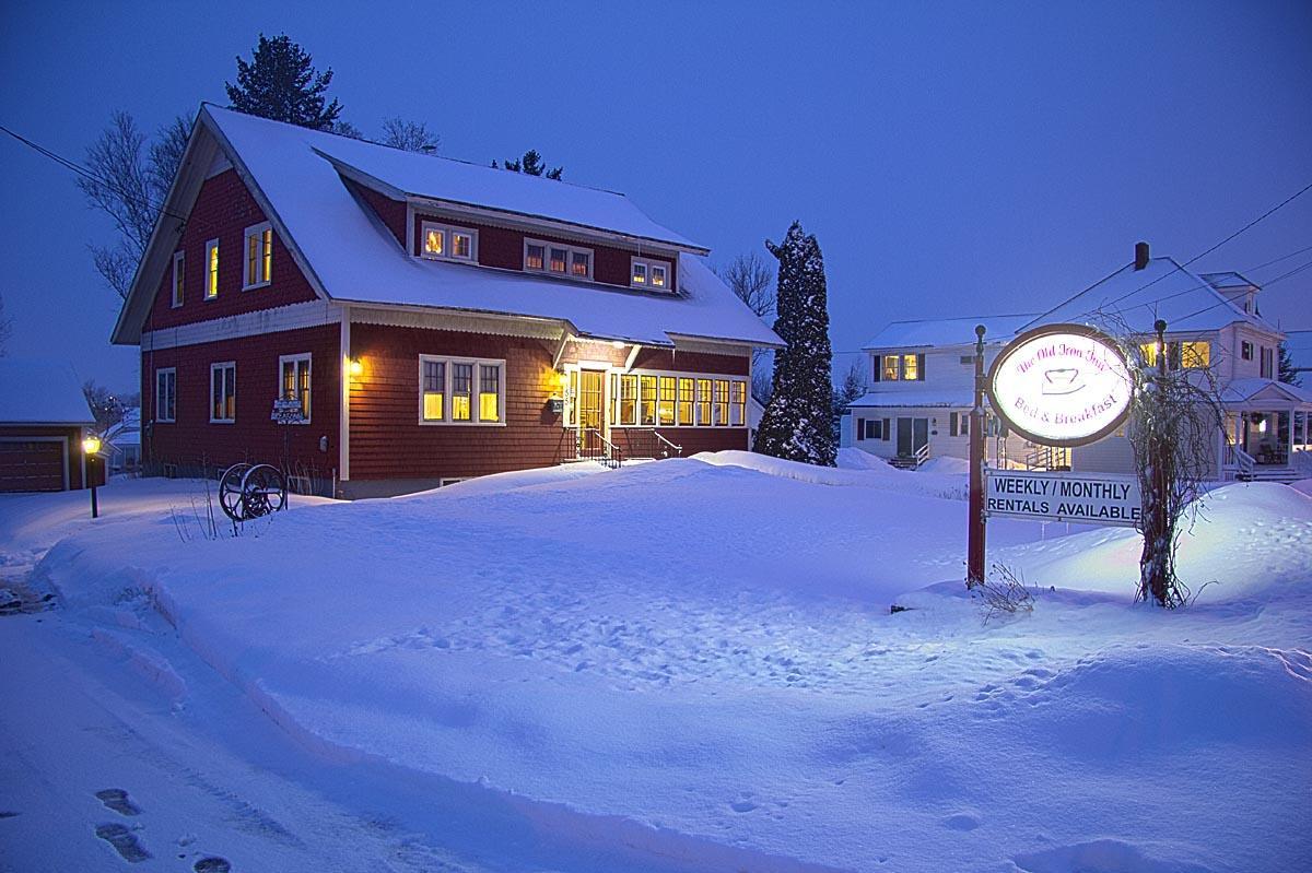 Old Iron Inn Bed And Breakfast Caribou Exteriör bild